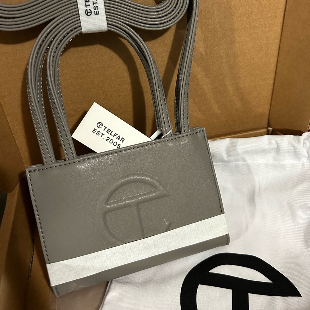 Telfar small (grey)